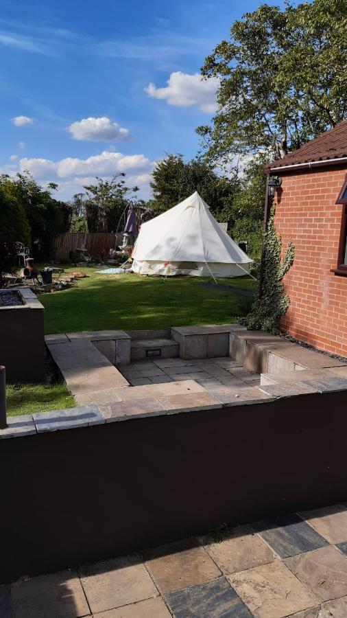 The White Dove Bed And Breakfast With Bell Tents And Private Hot Tubs Coddington  Exteriér fotografie